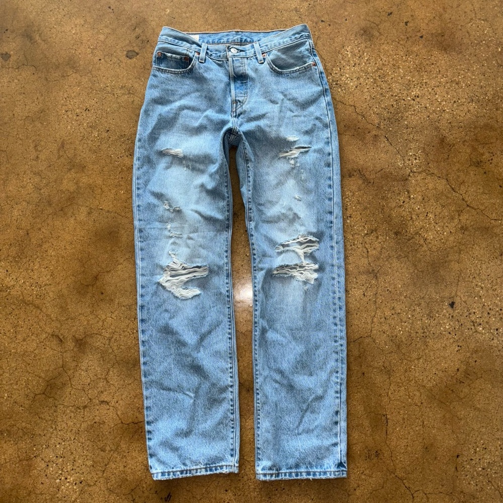 Women’s light wash distressed Levi’s 501s size 27 regular length